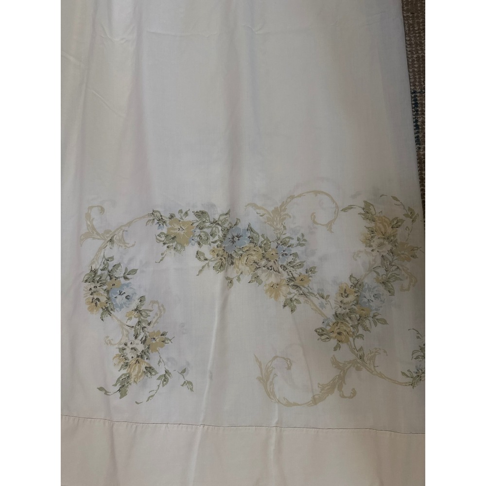 Vintage Stevens Utica Floral Garland Flat Sheet White Percale 108x115 King